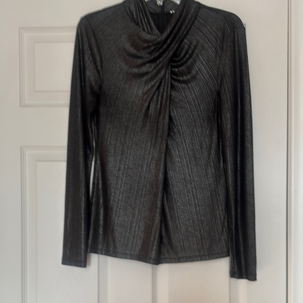 Elie Tahari Chic Black Metallic Long Sleeve Top, Size SP.